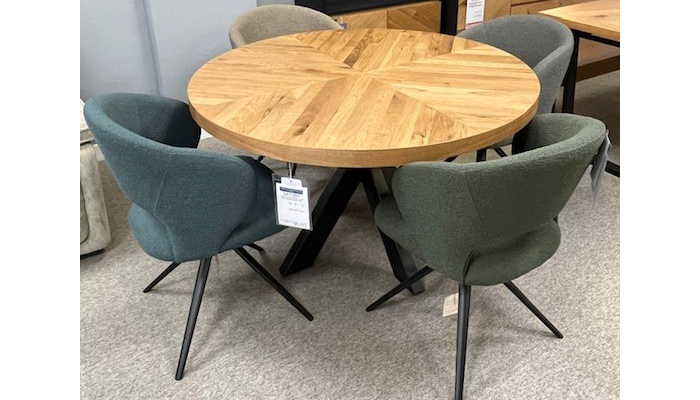 Rustic Oak Dining Set With 4 Chairs